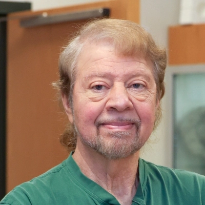 headshot of David Schwimmer
