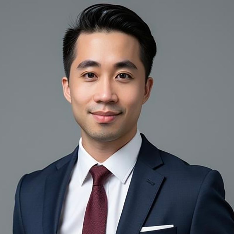 headshot of Tom Ngo